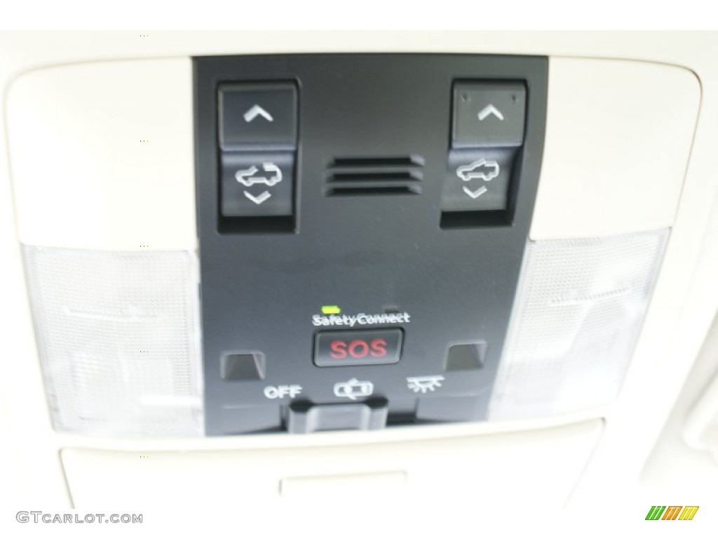 2014 Lexus GX 460 Luxury Controls Photo #102762542