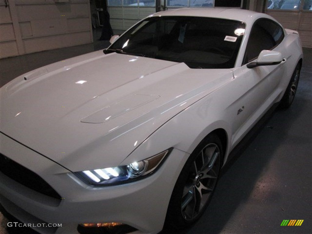 2015 Mustang GT Premium Coupe - Oxford White / Red Line photo #3