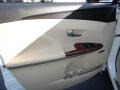 Blizzard White Pearl - Venza V6 Photo No. 11