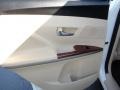 Blizzard White Pearl - Venza V6 Photo No. 14