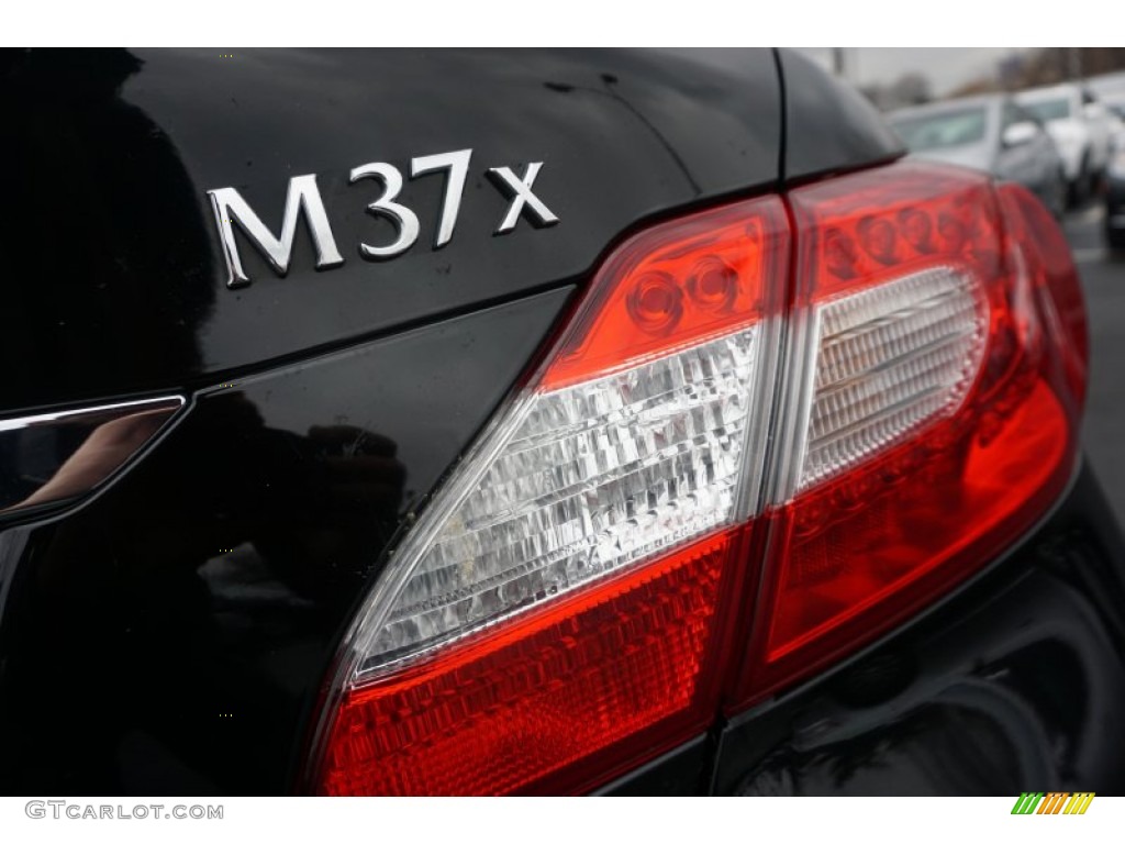 2012 M 37x AWD Sedan - Black Obsidian / Graphite photo #19