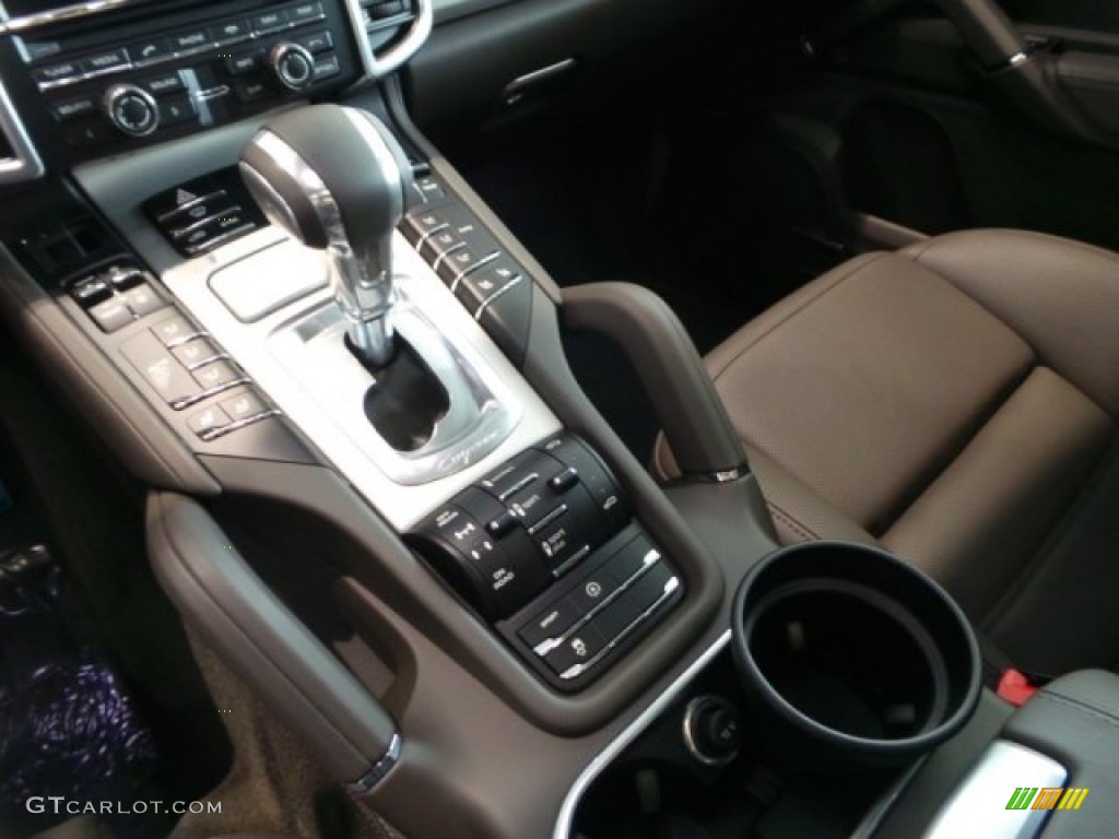 2015 Porsche Cayenne Turbo Controls Photo #102780071