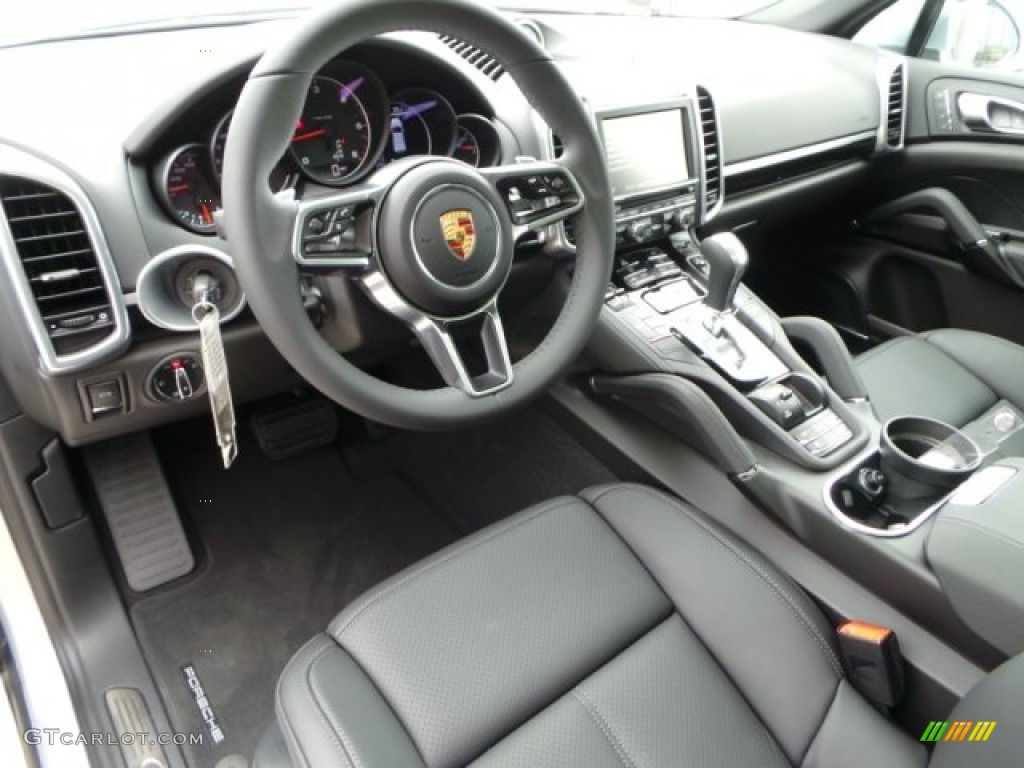 Black Interior 2015 Porsche Cayenne Diesel Photo #102780713