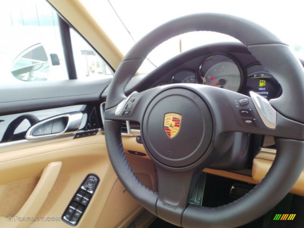 2015 Porsche Panamera 4S Black/Luxor Beige Steering Wheel Photo #102784730