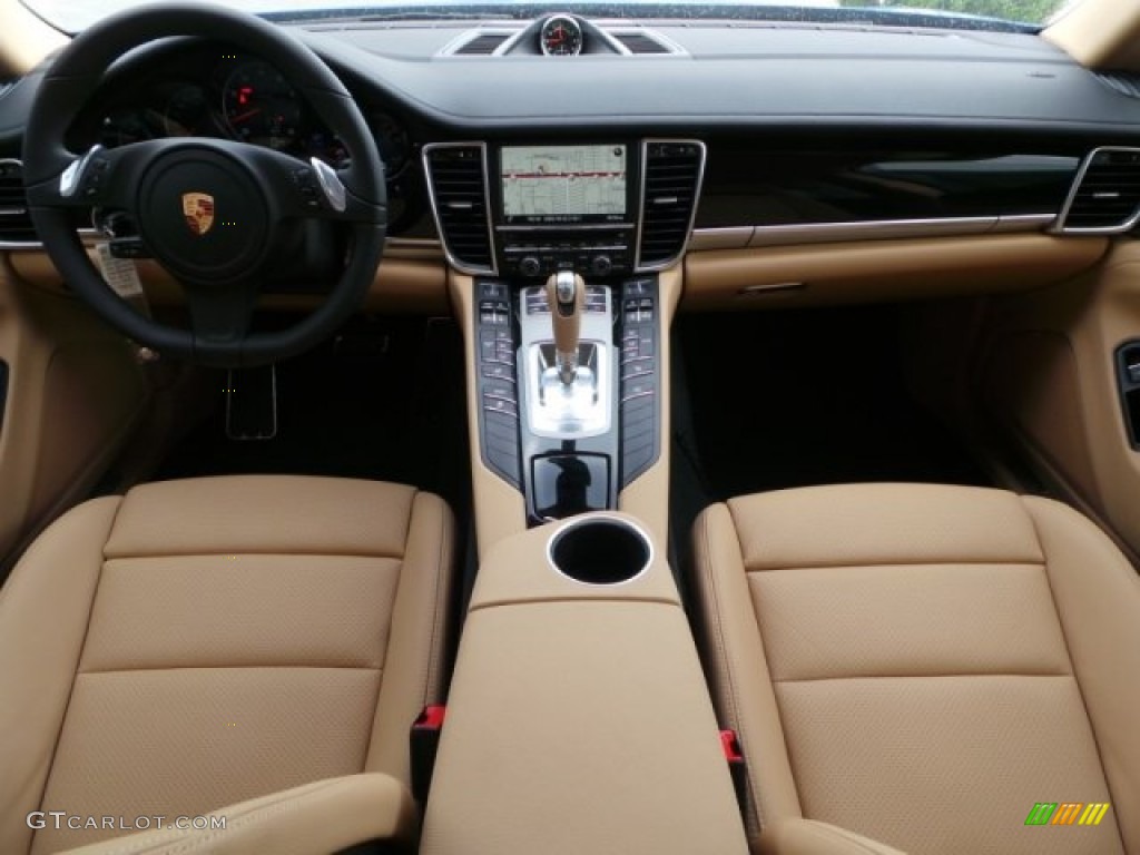 2015 Porsche Panamera Standard Panamera Model Black/Luxor Beige Dashboard Photo #102785966