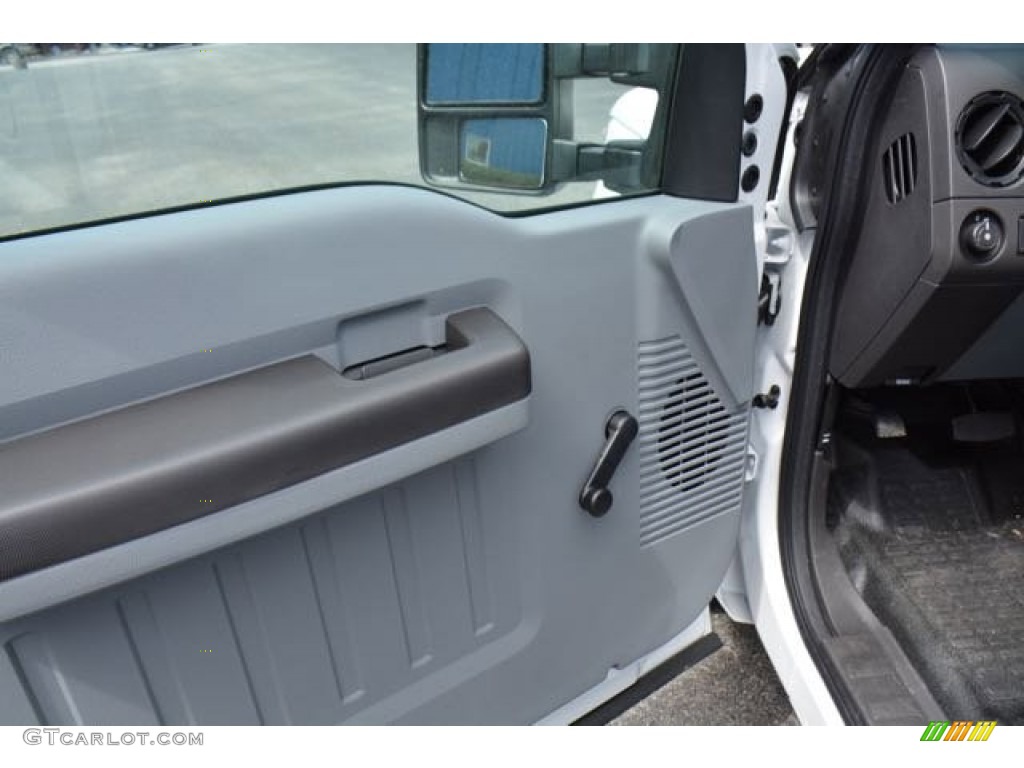 2015 F250 Super Duty XL Regular Cab - Oxford White / Steel photo #11