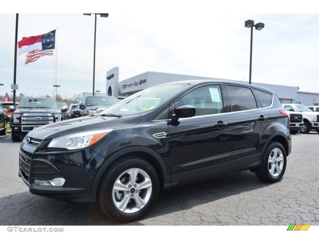 Tuxedo Black Metallic 2015 Ford Escape SE Exterior Photo #102787442