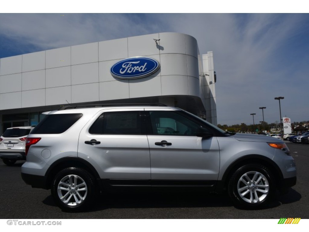 2015 Explorer FWD - Ingot Silver / Medium Light Stone photo #2