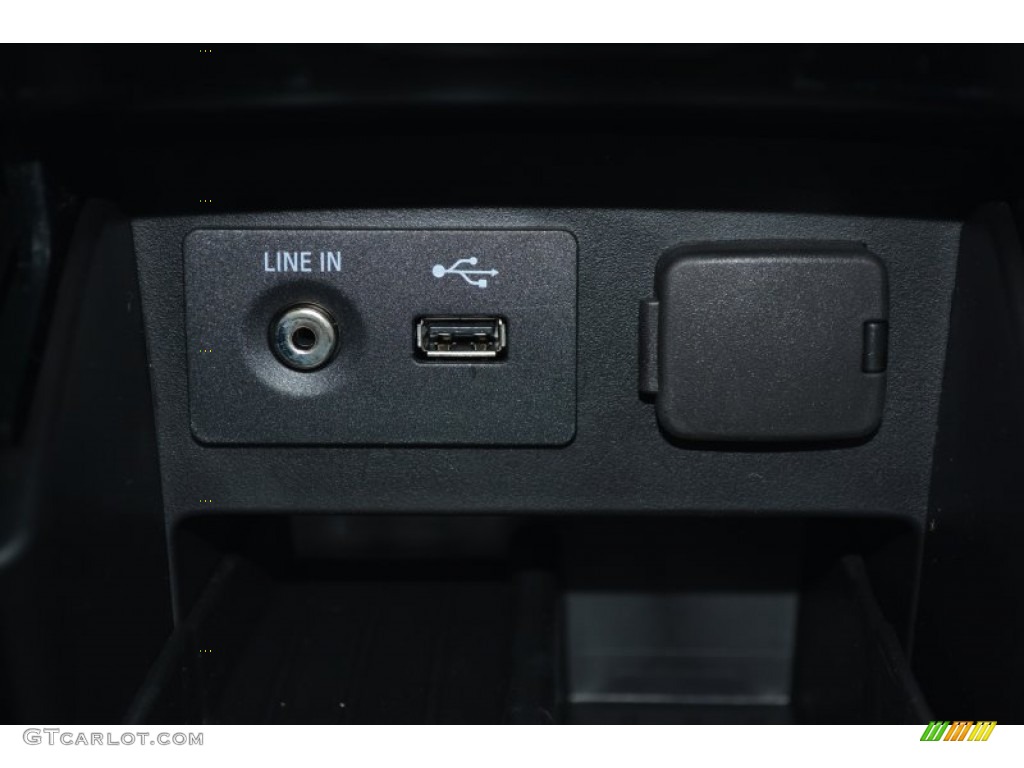 2015 Explorer FWD - Ingot Silver / Medium Light Stone photo #14