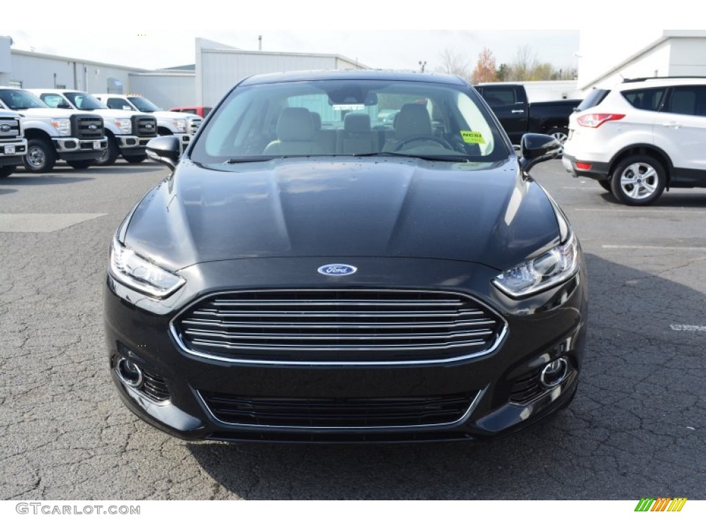 2015 Fusion Titanium - Tuxedo Black Metallic / Medium Soft Ceramic photo #4