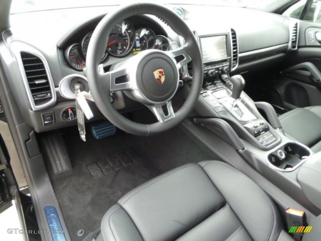 Black Interior 2014 Porsche Cayenne Turbo S Photo #102789185