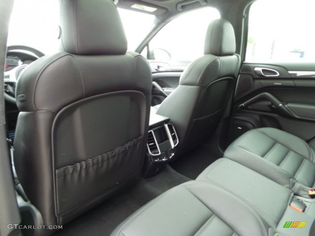 2014 Porsche Cayenne Turbo S Rear Seat Photo #102789368