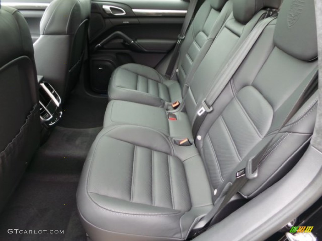 Black Interior 2014 Porsche Cayenne Turbo S Photo #102789388