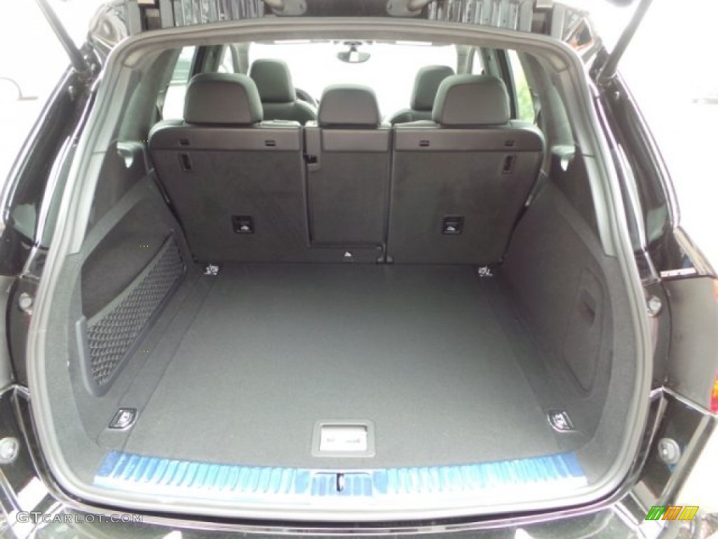 2014 Porsche Cayenne Turbo S Trunk Photo #102789431