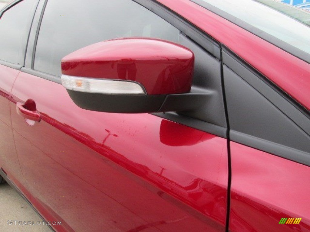 2015 Focus SE Sedan - Ruby Red Metallic / Charcoal Black photo #3