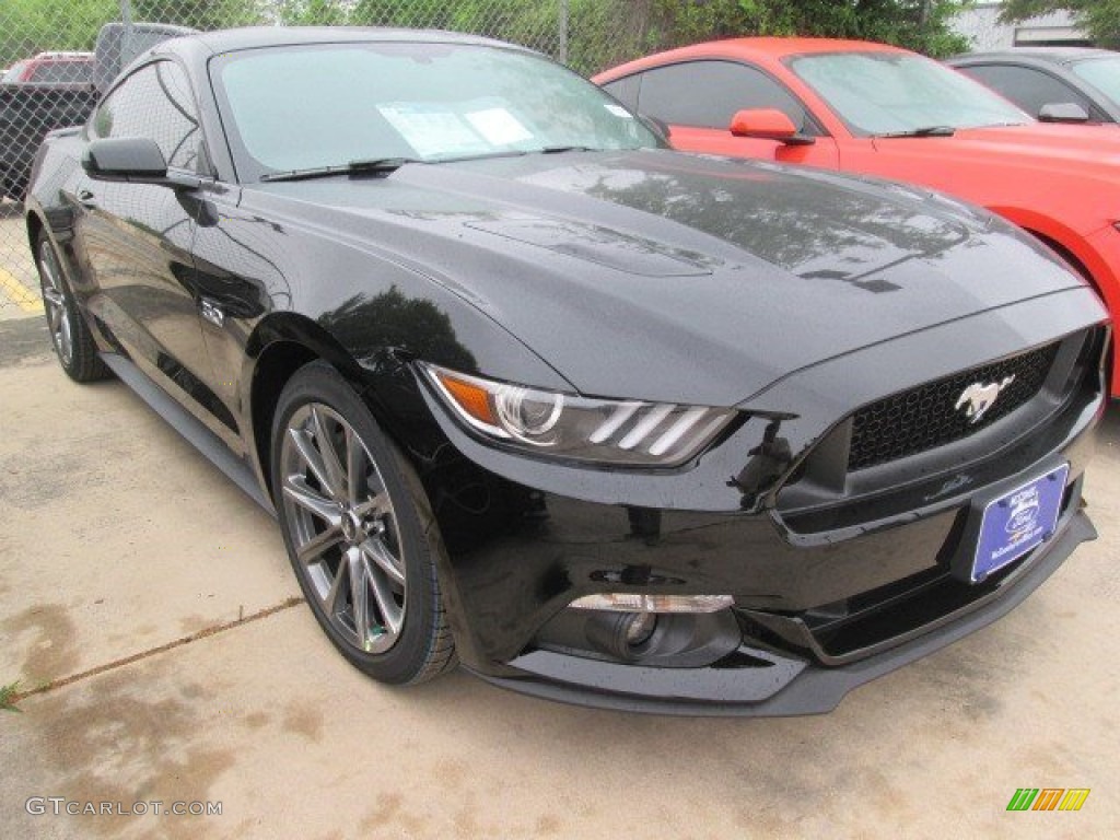 Black Ford Mustang