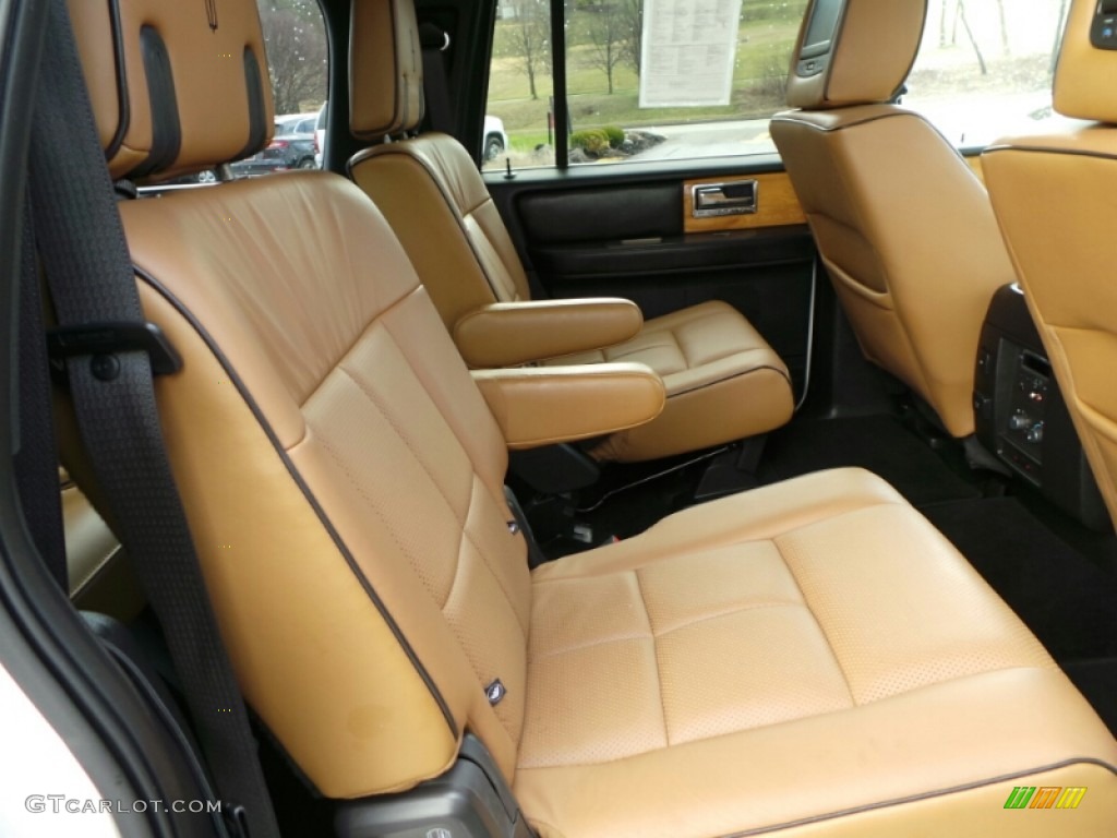 2014 Lincoln Navigator L 4x4 Rear Seat Photo #102802703