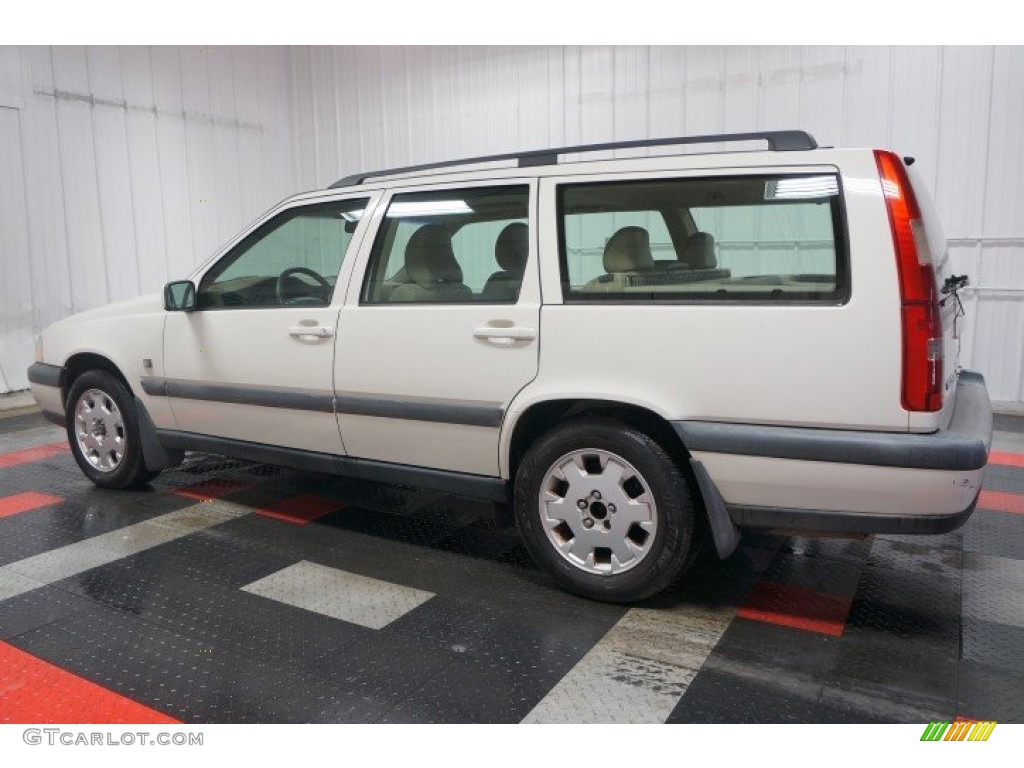2000 V70 XC AWD - White / Light Taupe/Taupe photo #11