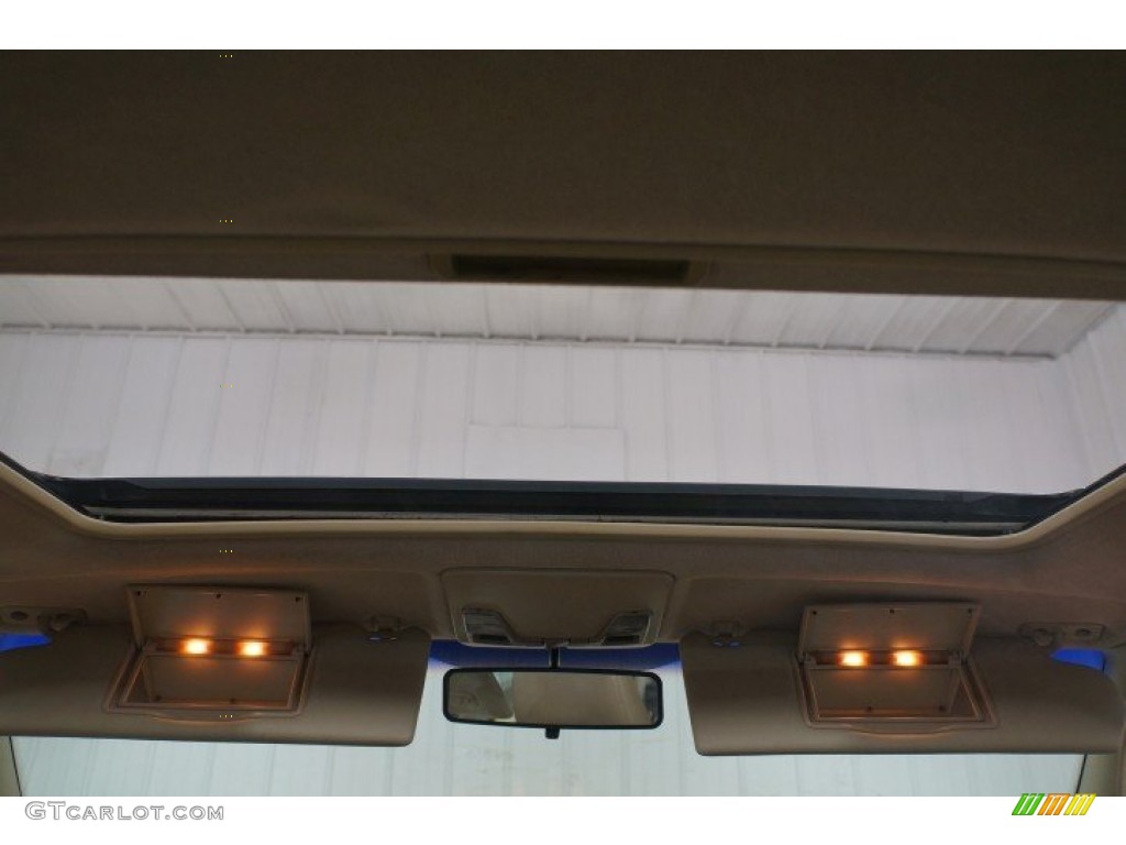 2000 V70 XC AWD - White / Light Taupe/Taupe photo #21