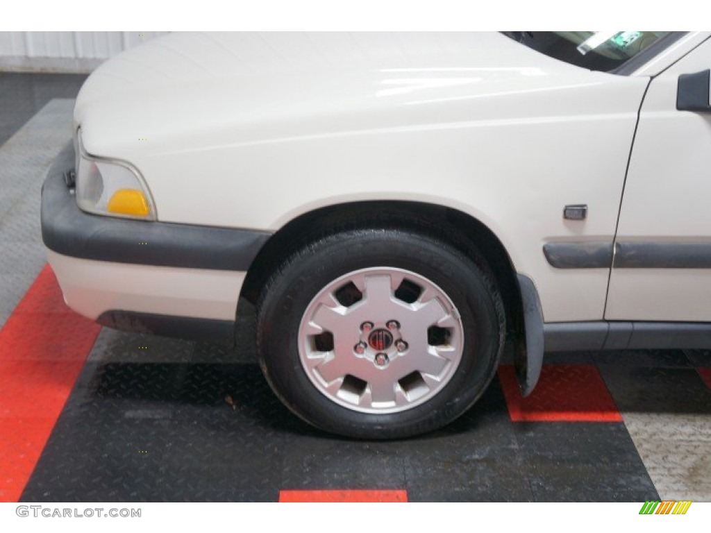 2000 V70 XC AWD - White / Light Taupe/Taupe photo #63