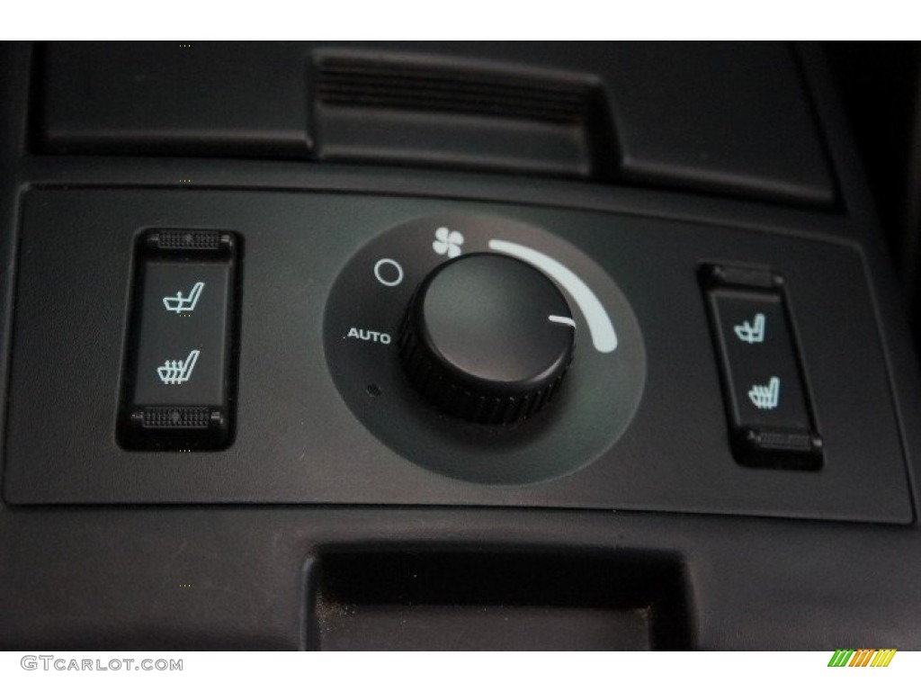 2005 Pacifica Touring AWD - Brilliant Black / Dark Slate Gray photo #22