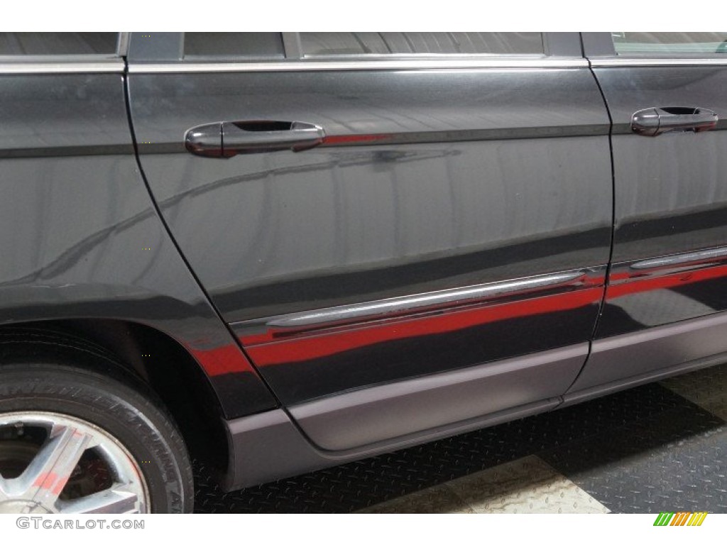 2005 Pacifica Touring AWD - Brilliant Black / Dark Slate Gray photo #45