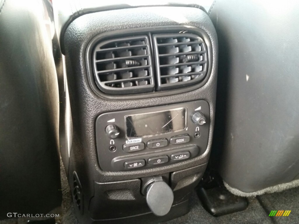 2008 Envoy Denali 4x4 - Carbon Black Metallic / Ebony photo #24
