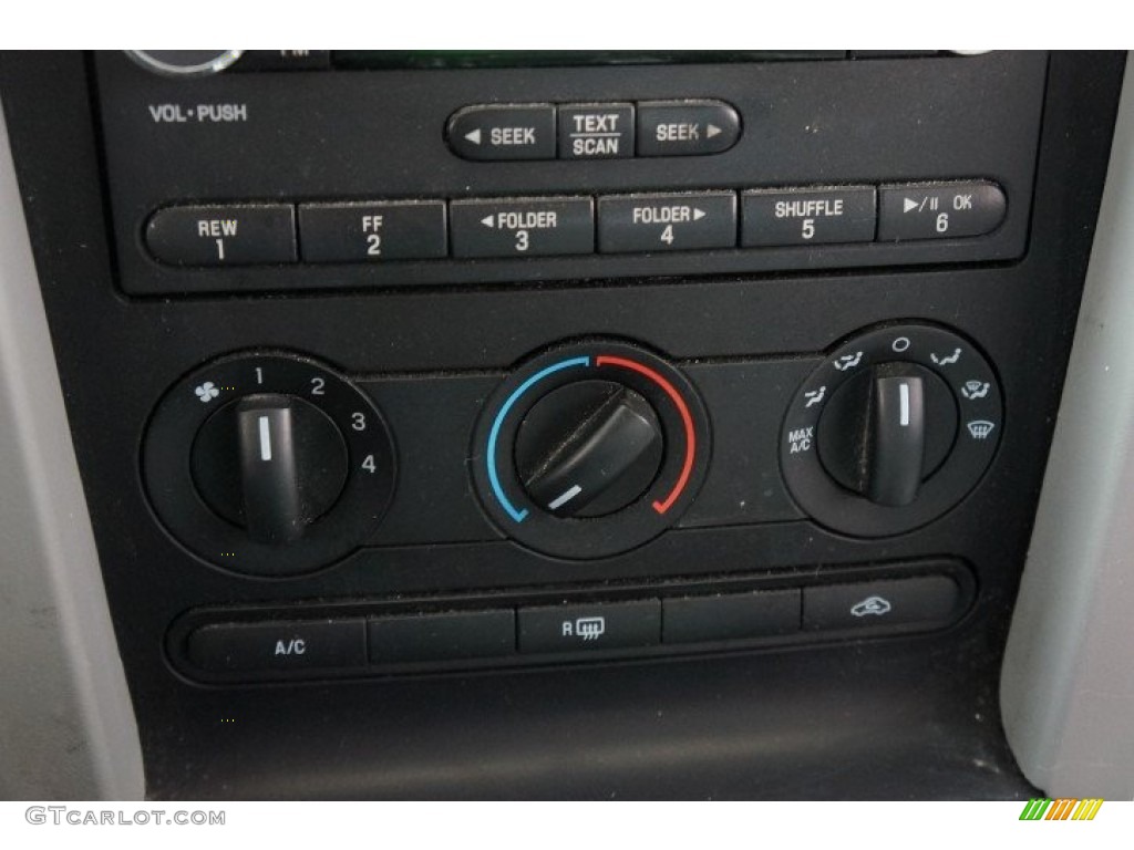 2008 Mustang V6 Deluxe Coupe - Vapor Silver Metallic / Light Graphite photo #28