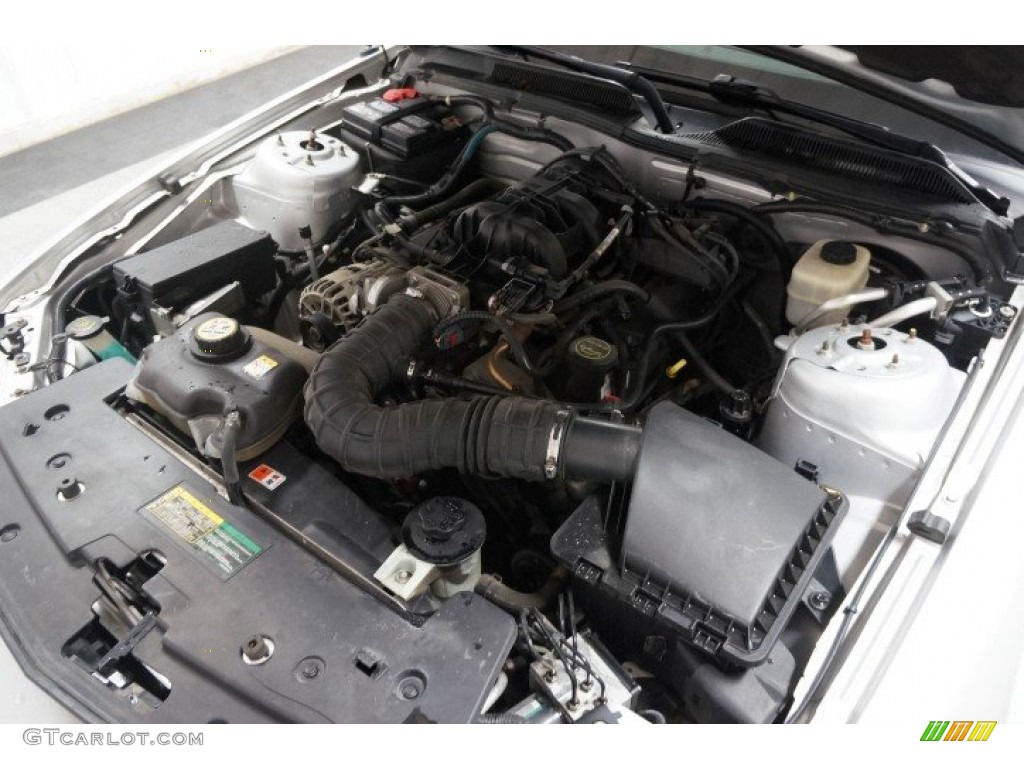 2008 Mustang V6 Deluxe Coupe - Vapor Silver Metallic / Light Graphite photo #33