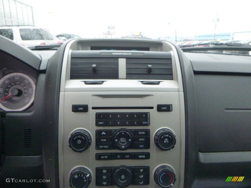 2009 Escape XLT 4WD - Sterling Grey Metallic / Charcoal photo #21