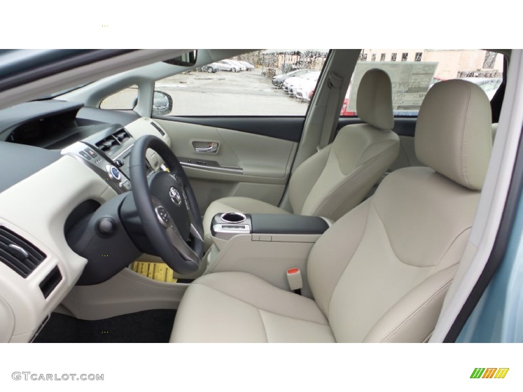 2015 Toyota Prius v Four Front Seat Photo #102817549