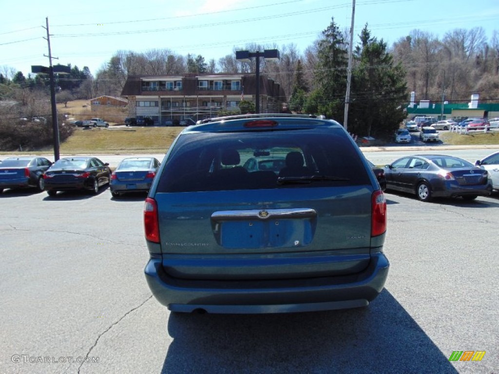 2007 Town & Country Touring - Marine Blue Pearl / Medium Slate Gray photo #4