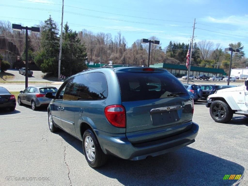 2007 Town & Country Touring - Marine Blue Pearl / Medium Slate Gray photo #5
