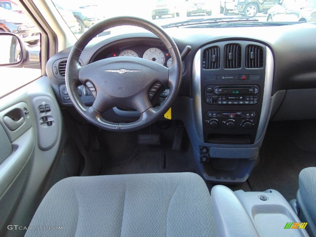 2007 Town & Country Touring - Marine Blue Pearl / Medium Slate Gray photo #17