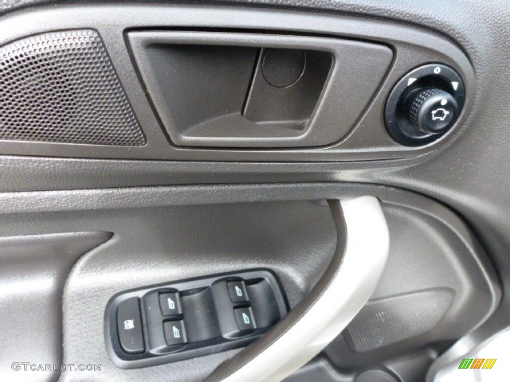 2013 Fiesta Titanium Hatchback - Ingot Silver / Charcoal Black photo #11
