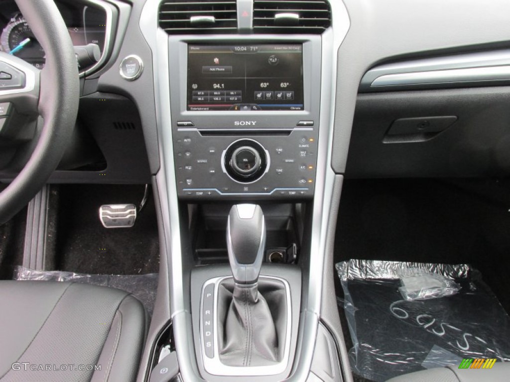 2015 Fusion Titanium - Tuxedo Black Metallic / Charcoal Black photo #25