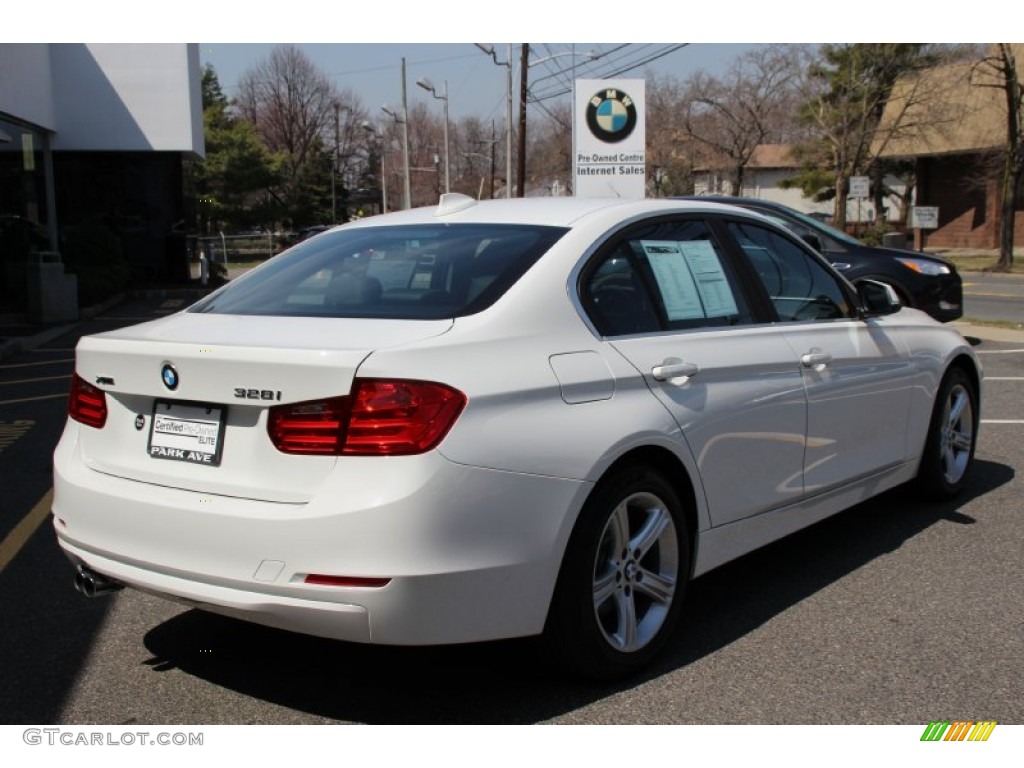 2015 3 Series 328i xDrive Sedan - Alpine White / Black photo #3