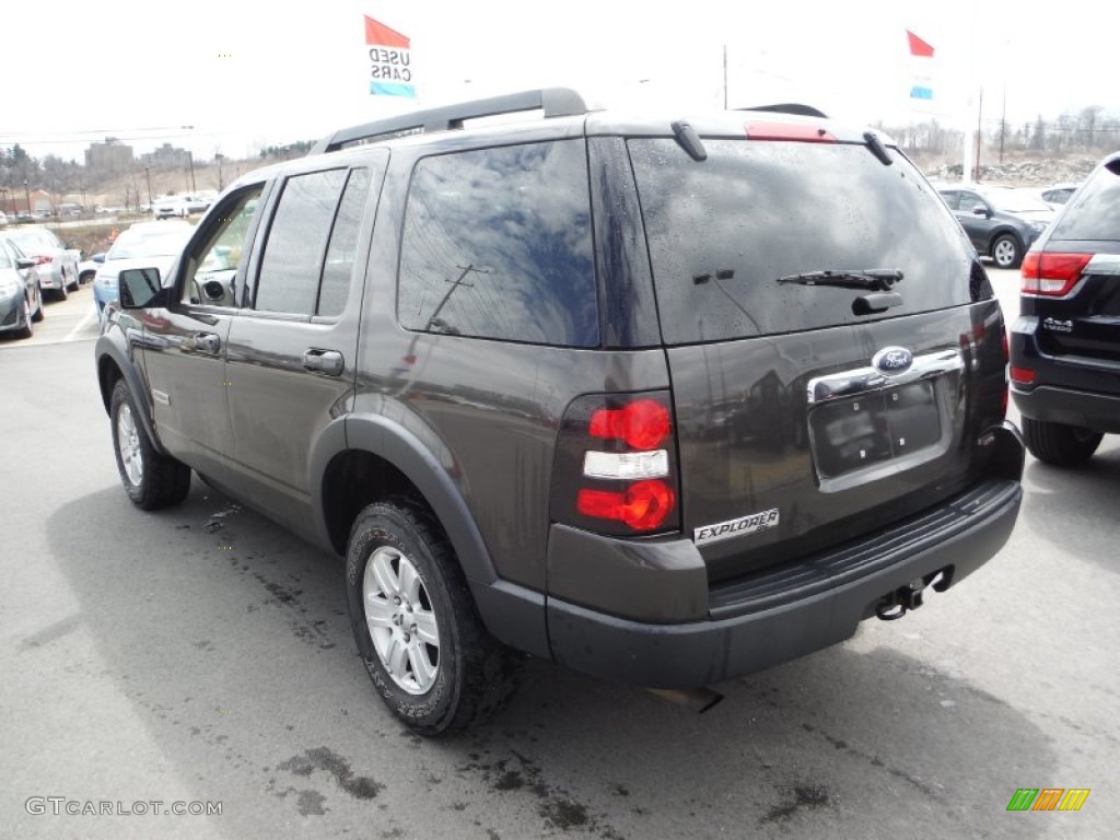2007 Explorer XLT 4x4 - Dark Stone Metallic / Camel photo #6