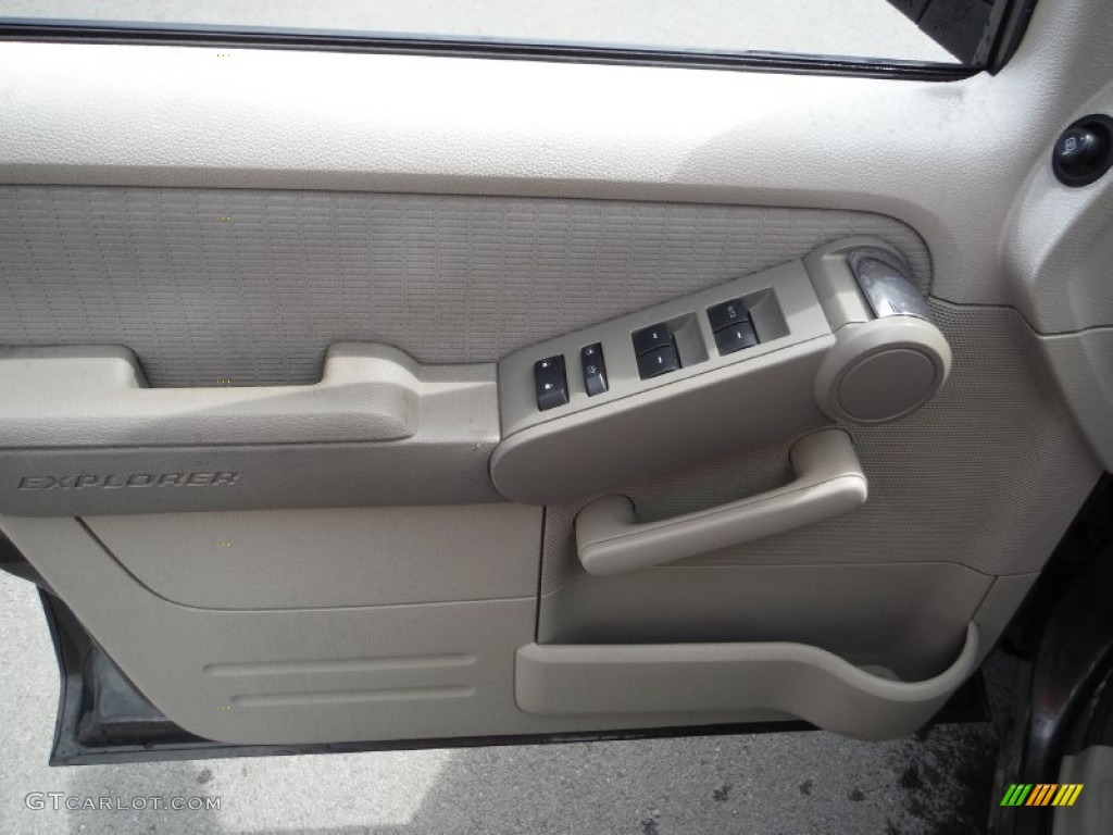 2007 Explorer XLT 4x4 - Dark Stone Metallic / Camel photo #9
