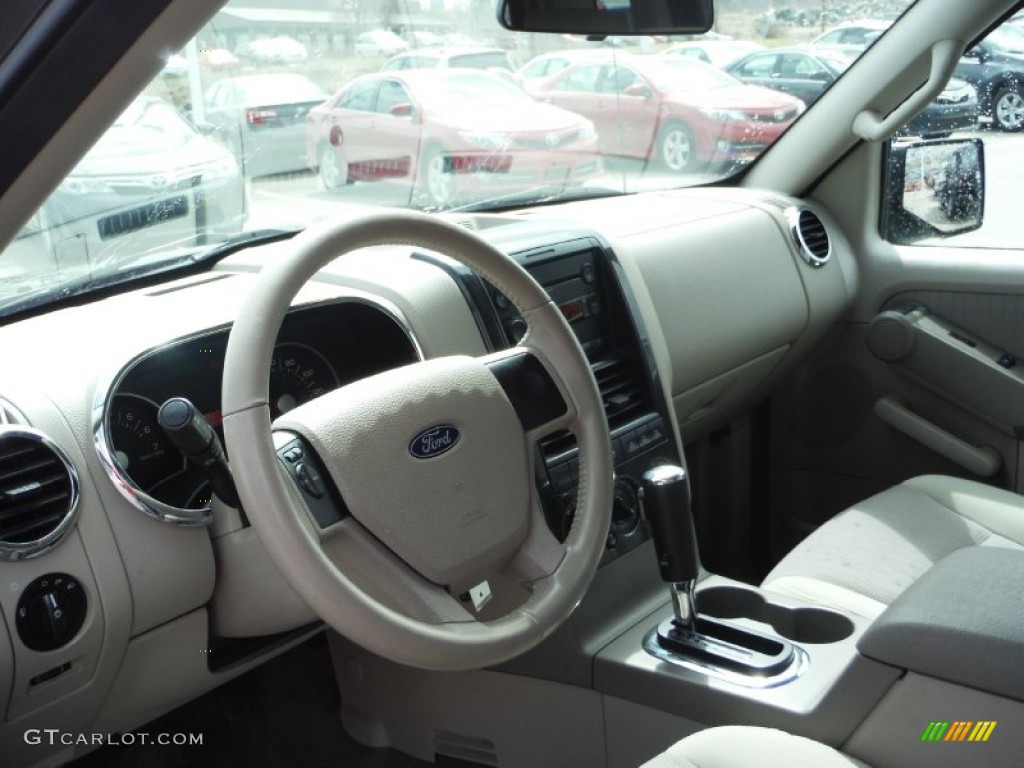 2007 Explorer XLT 4x4 - Dark Stone Metallic / Camel photo #10