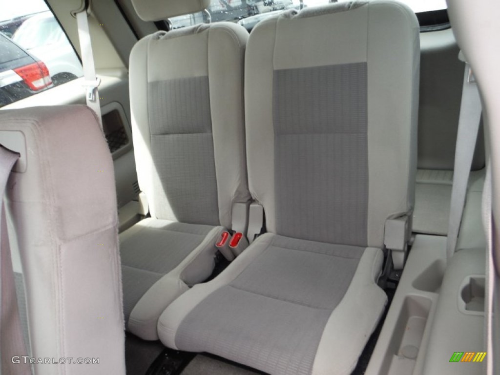 2007 Explorer XLT 4x4 - Dark Stone Metallic / Camel photo #16