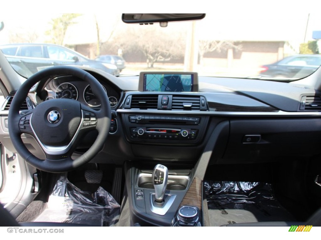 2015 3 Series 328i xDrive Sedan - Alpine White / Black photo #16