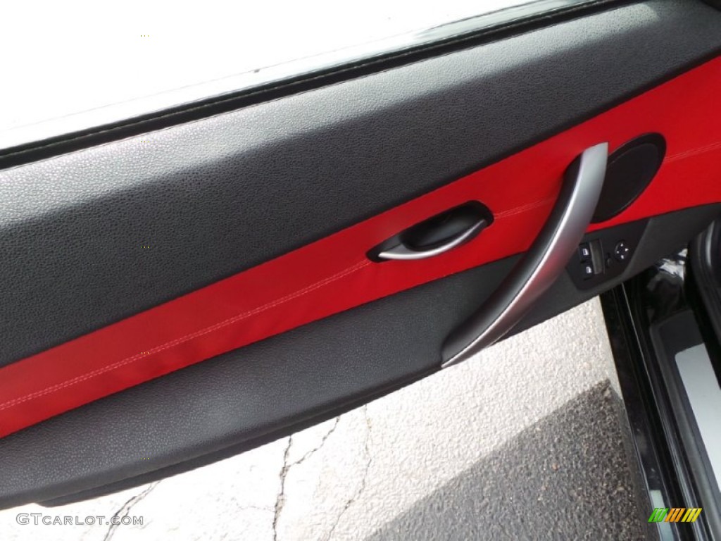 2005 BMW Z4 3.0i Roadster Dream Red/Black Door Panel Photo #102825569