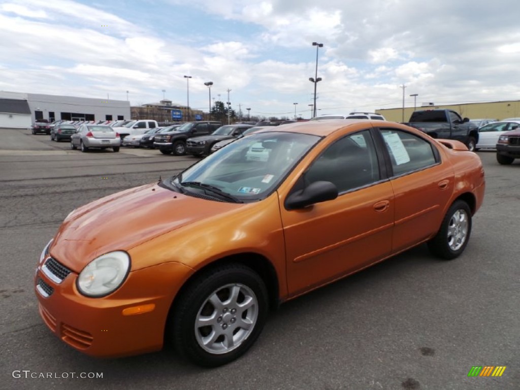 2005 Neon SXT - Orange Blast Pearlcoat / Dark Slate Gray photo #1