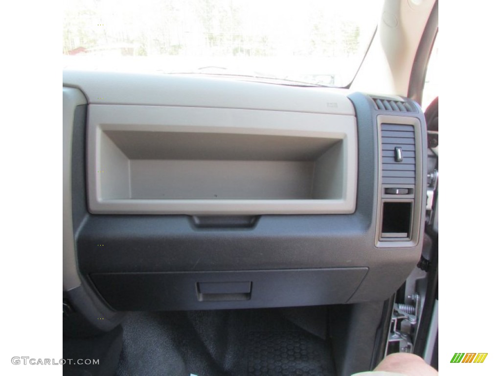2011 Ram 3500 HD SLT Crew Cab 4x4 - Bright Silver Metallic / Dark Slate Gray/Medium Graystone photo #18