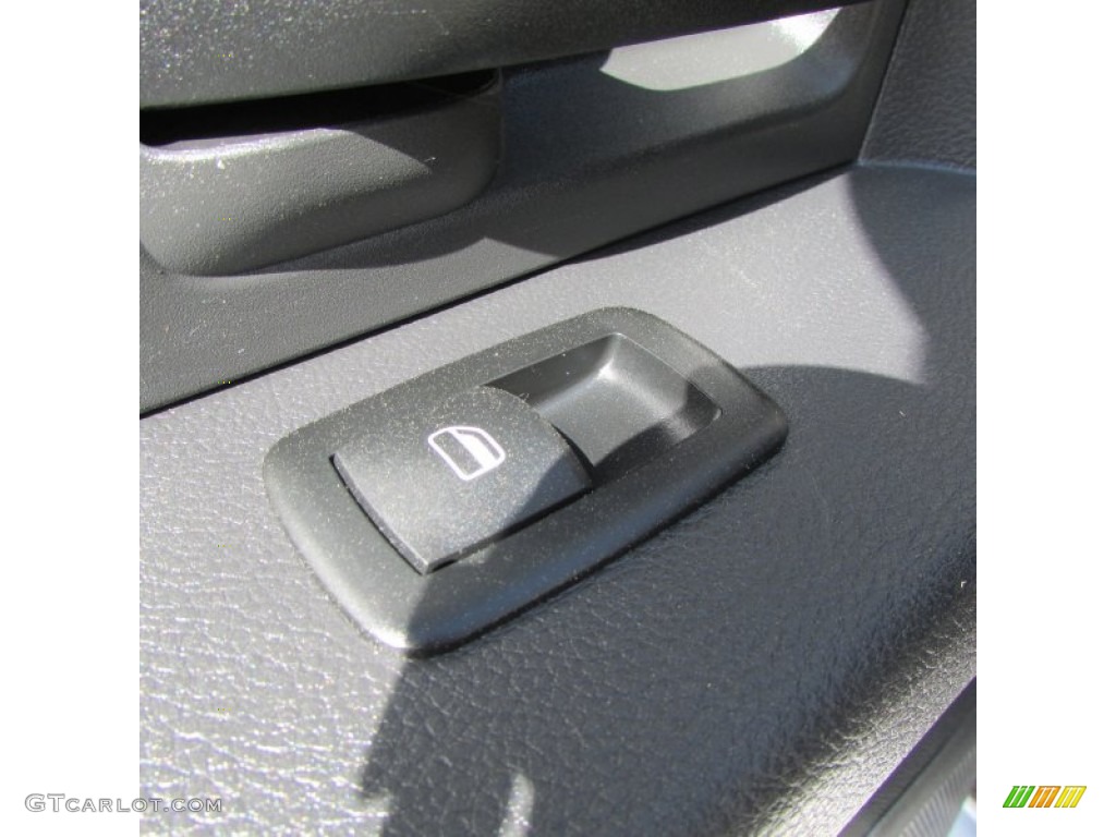 2011 Ram 3500 HD SLT Crew Cab 4x4 - Bright Silver Metallic / Dark Slate Gray/Medium Graystone photo #34