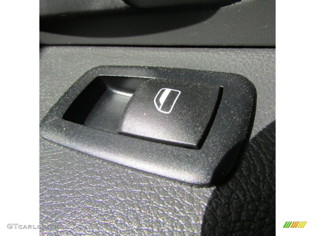 2011 Ram 3500 HD SLT Crew Cab 4x4 - Bright Silver Metallic / Dark Slate Gray/Medium Graystone photo #39