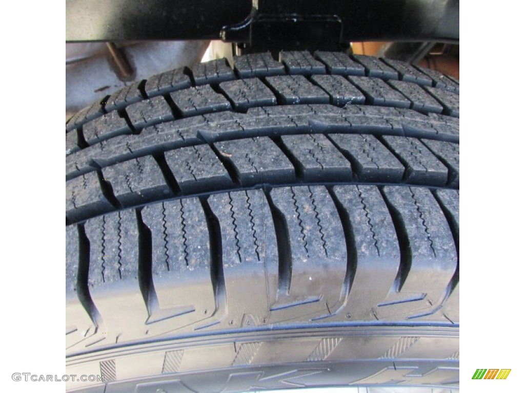 2011 Ram 3500 HD SLT Crew Cab 4x4 - Bright Silver Metallic / Dark Slate Gray/Medium Graystone photo #43