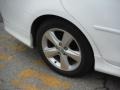 Super White - Camry SE Photo No. 3