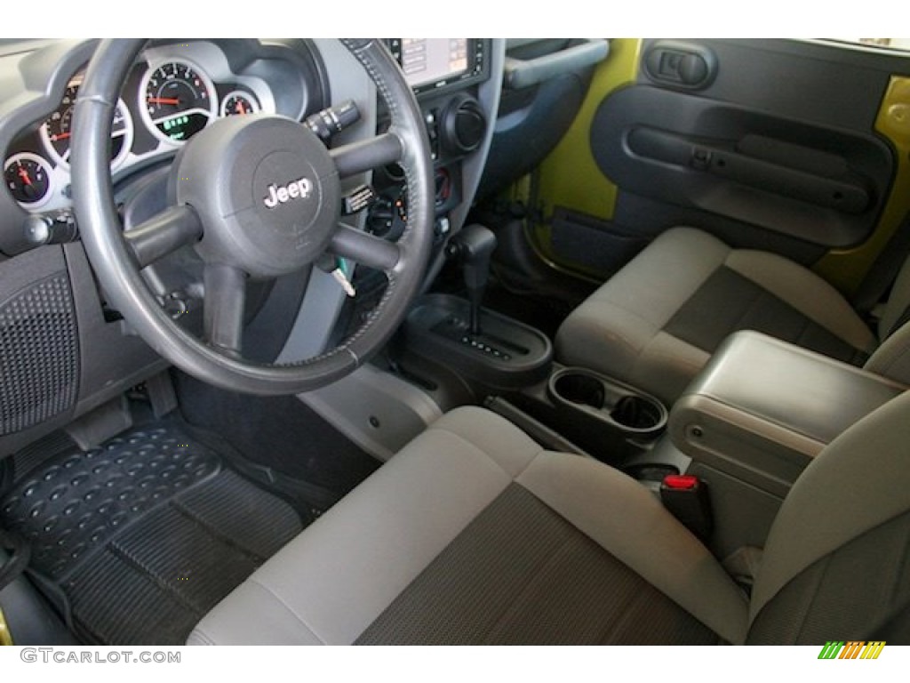 2010 Wrangler Unlimited Rubicon 4x4 - Rescue Green Metallic / Dark Slate Gray/Medium Slate Gray photo #11